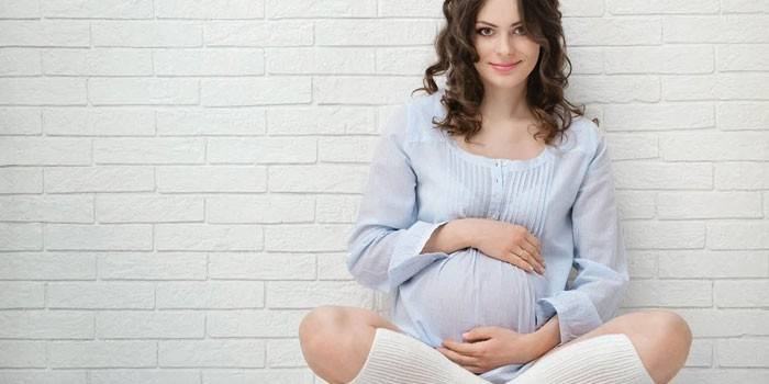 Беременная женщина