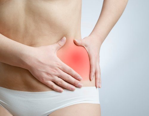 Боль в боку у женщины