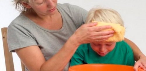 Срыгивание после приема еды